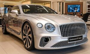 आधुनिक इंजन के साथ आई Bentley की नई कार, केवल 3.2 सेकंड में पकड़ती है 100 किमी की रफ्तार