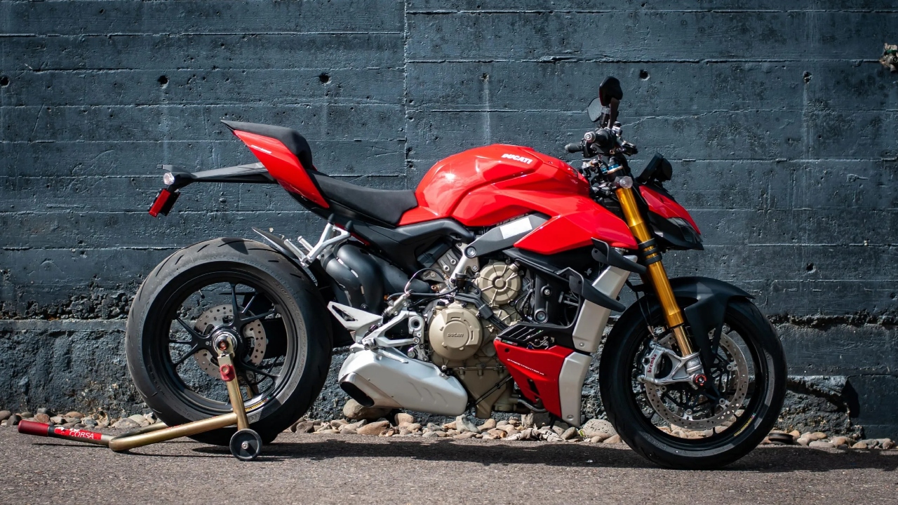 Ducati Streetfighter V4