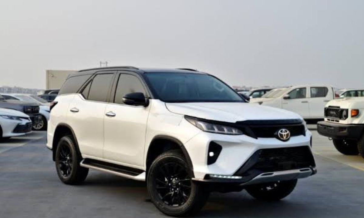 Toyota Fortuner Legender