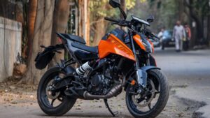 बाइक लवर के लिए खुशखबरी KTM 250 Duke बाइक पर इस महीने मिल रही ₹20,000 तक का डिस्काउंट