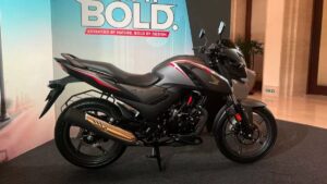 मात्र ₹14,000 की डाउन पेमेंट पर घर लाएं, 65KM की रेंज वाली Honda SP 160 बाइक