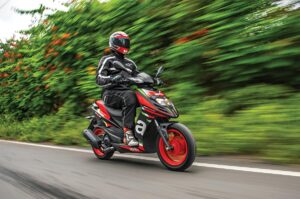 Aprilia RS 160: 160cc इंजन के साथ Activa और Jupiter को कड़ी टक्कर दे रही स्कूटर