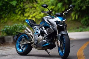 फ्यूचरिस्टिक लुक और 350cc पावरफुल इंजन के साथ, Zontes 350R स्पोर्ट बाइक