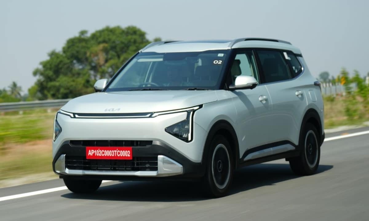 Kia Carens Clavis Car 