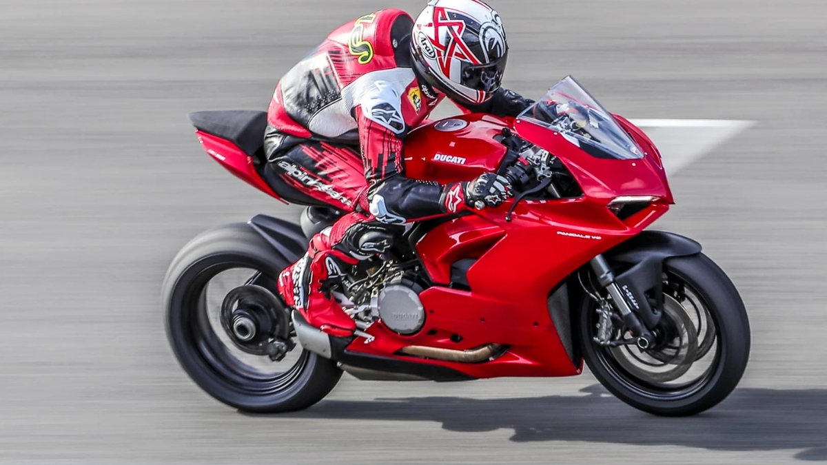 Ducati Panigale V2