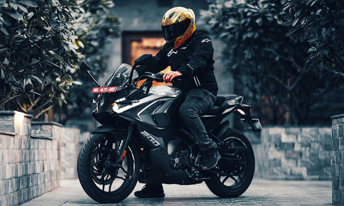 Bajaj Pulsar RS200
