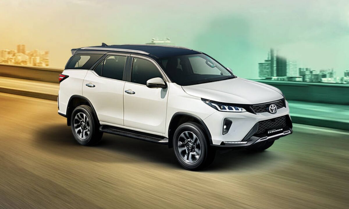 Toyota Fortuner Legender Car 