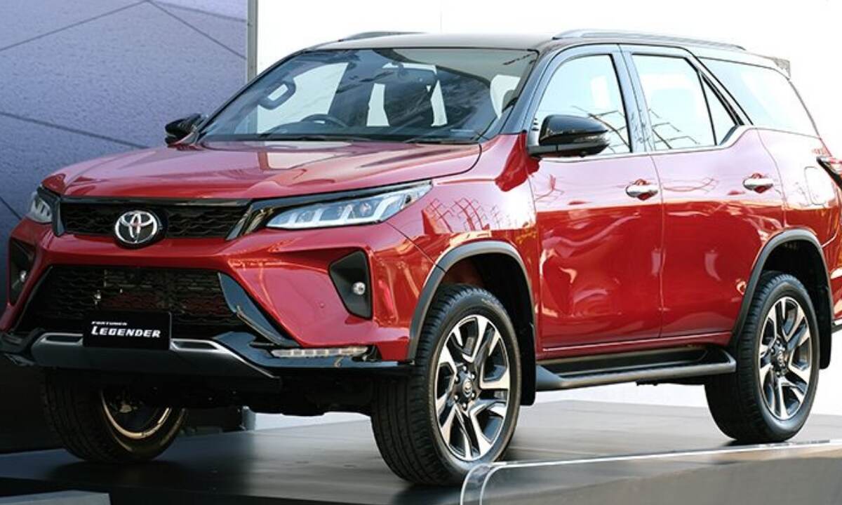 Toyota Fortuner Legender Car 
