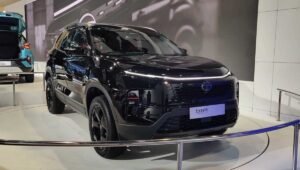 Tata Safari 2025: 5-स्टार सेफ्टी, एडवांस टेक्नोलॉजी और शानदार कंफर्ट, जब हर सफर बने स्टाइलिश और सुरक्षित