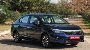 Honda City 2025: एक स्टाइलिश सेडान जो दिल भी जीते, दिमाग भी और दे शानदार माइलेज