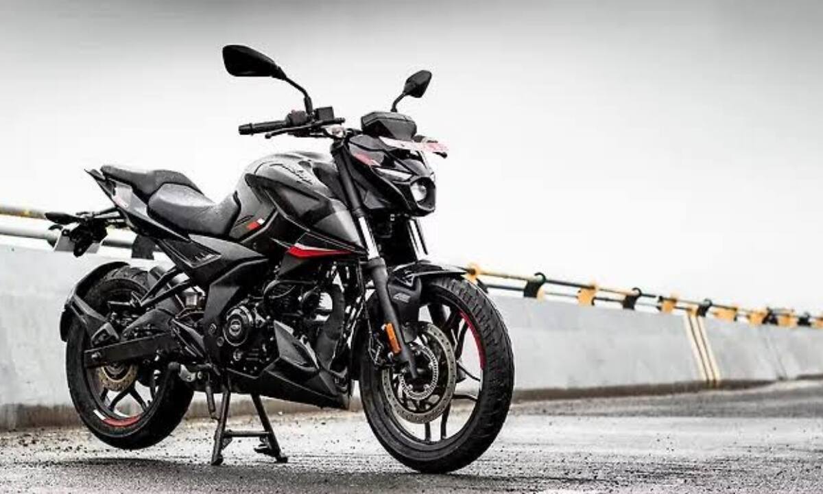 Bajaj Pulsar N160 Bike 