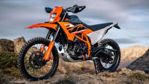 KTM Enduro R 2025 लॉन्च: एडवेंचर, पॉवर और इंटरनेशनल क्लास का परफेक्ट मेल